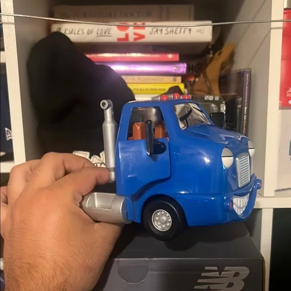 1998 Chevron Cars Toy Truck - Picture 8 of 8